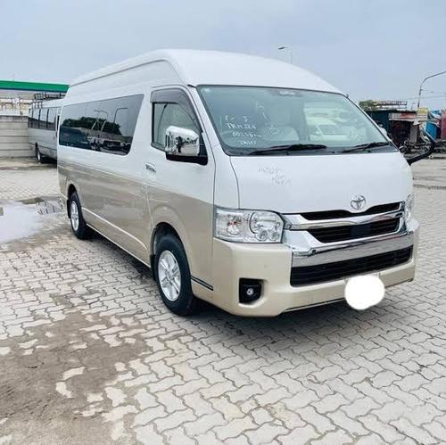 HiAce Grand Cabin